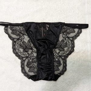 Very Sexy Lace String Cheekini Panty - Victoria's Secret - New With Tag